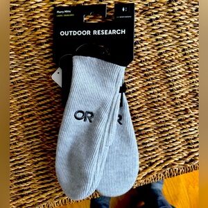 Women’s Outdoorr Research Flurry Mittens